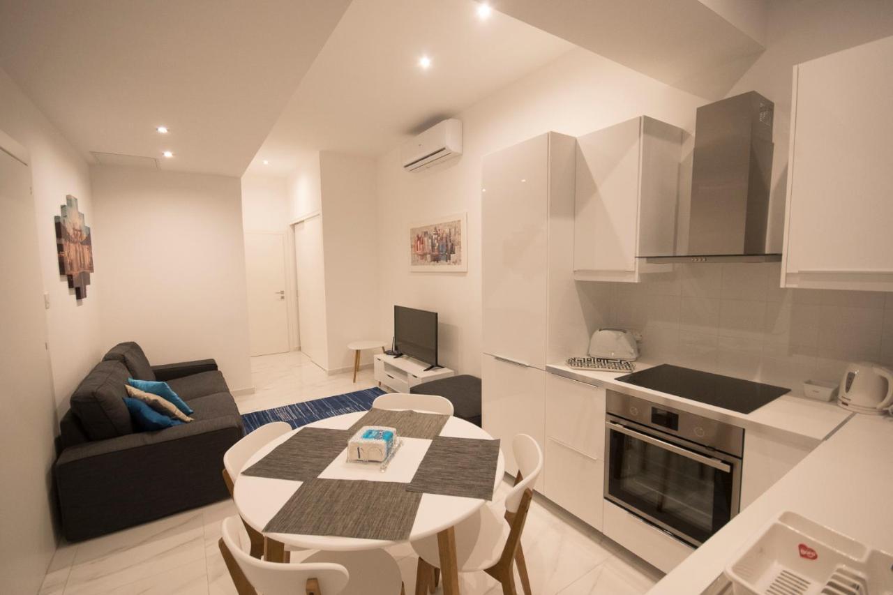 4 Bedroom Apartment Near Sliema Seafront Exterior foto